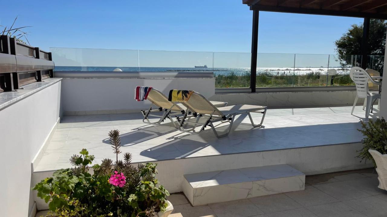 Beachfront Villa - Dasaki Larnaca Exteriör bild