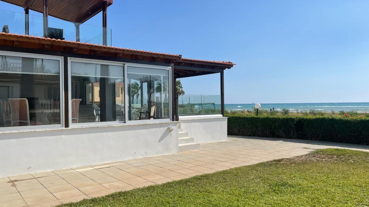 Beachfront Villa - Dasaki Larnaca Exteriör bild