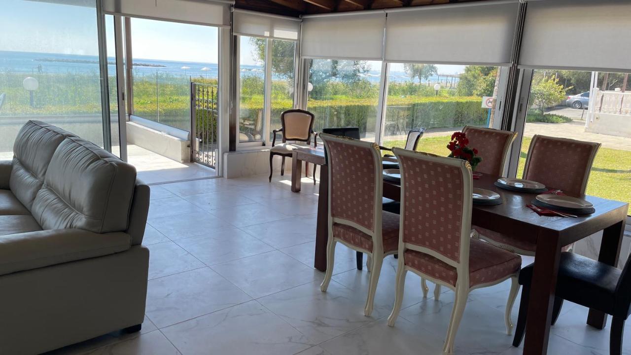 Beachfront Villa - Dasaki Larnaca Exteriör bild